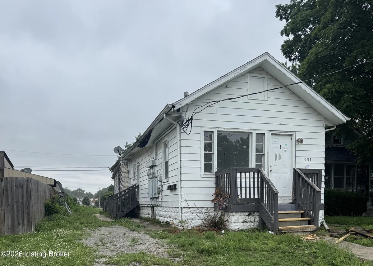 1031 Queen Ave - Main photo