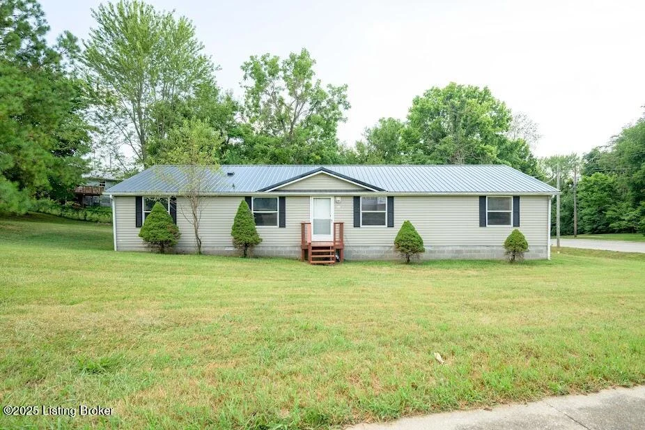 501 Moore Dr - Main photo