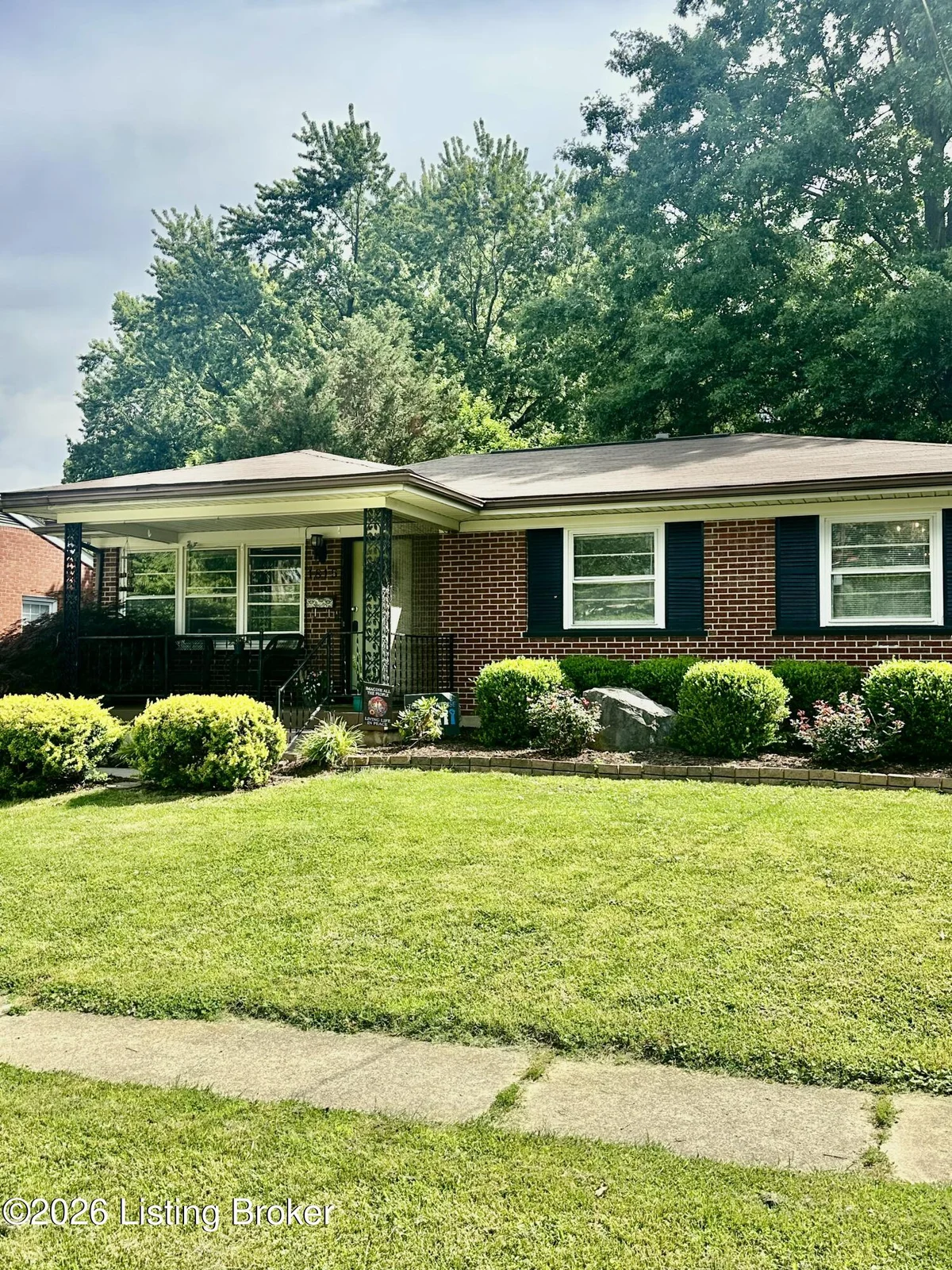 1815 Roosevelt Ave - Main photo