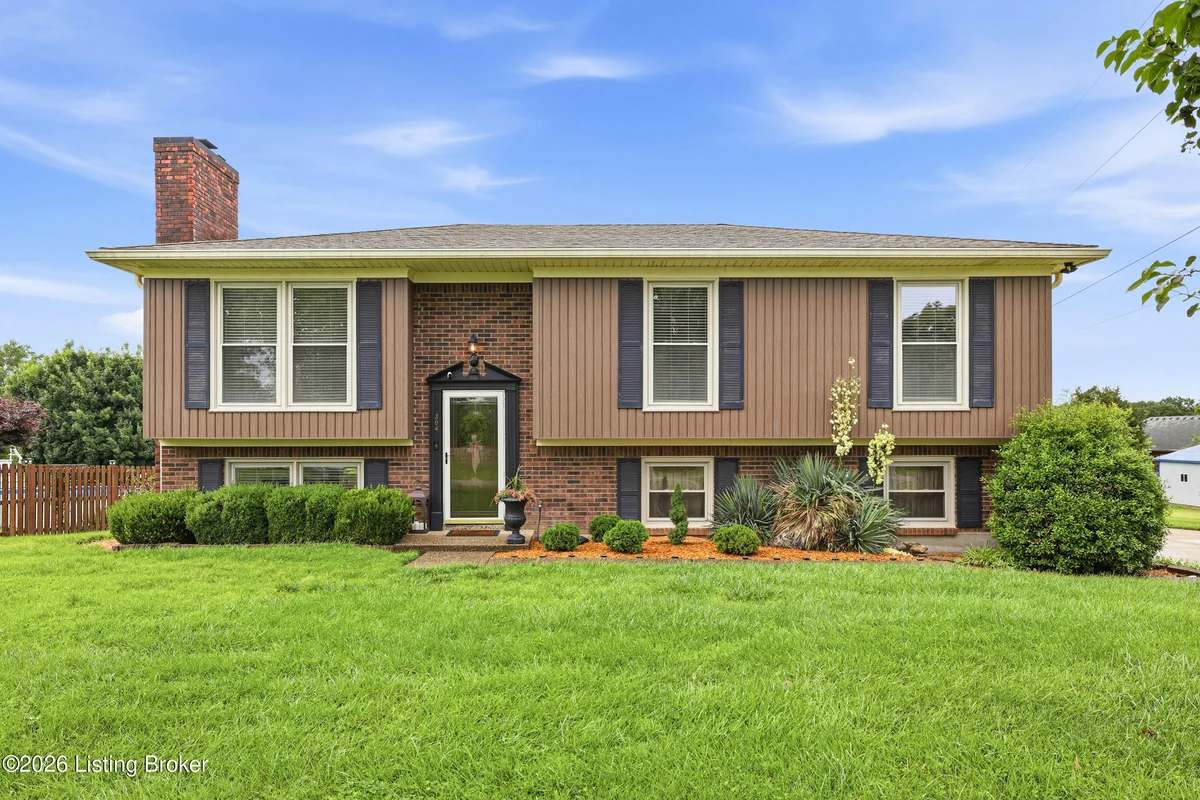 304 Sycamore Dr - Main photo