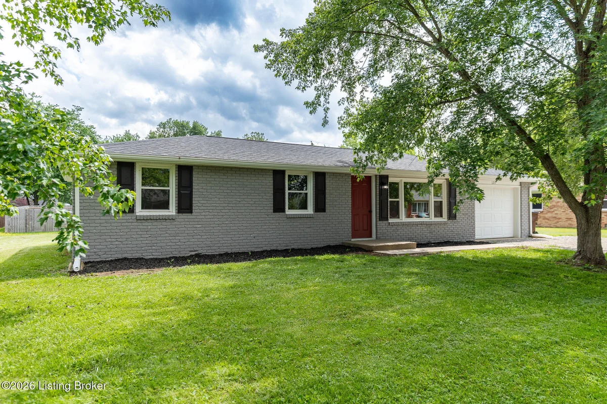 123 N Sycamore Dr - Main photo
