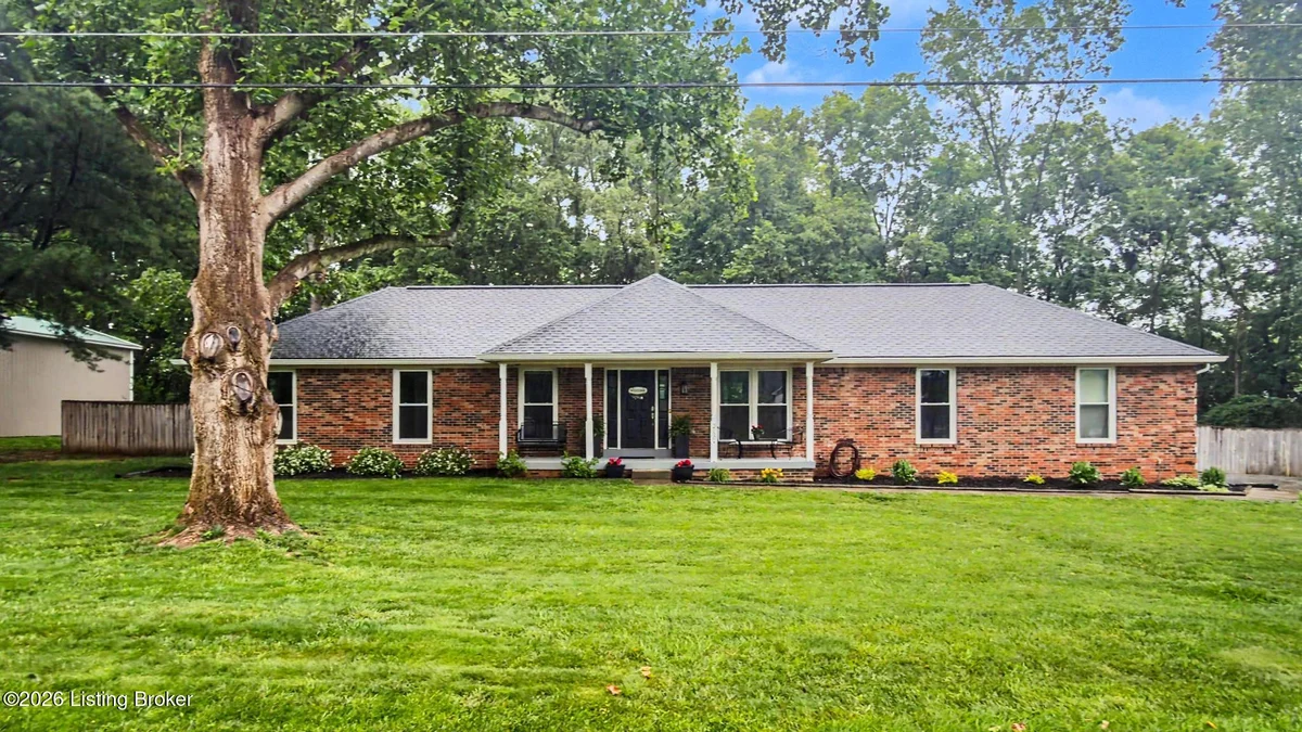 2132 Crystal Dr - Main photo