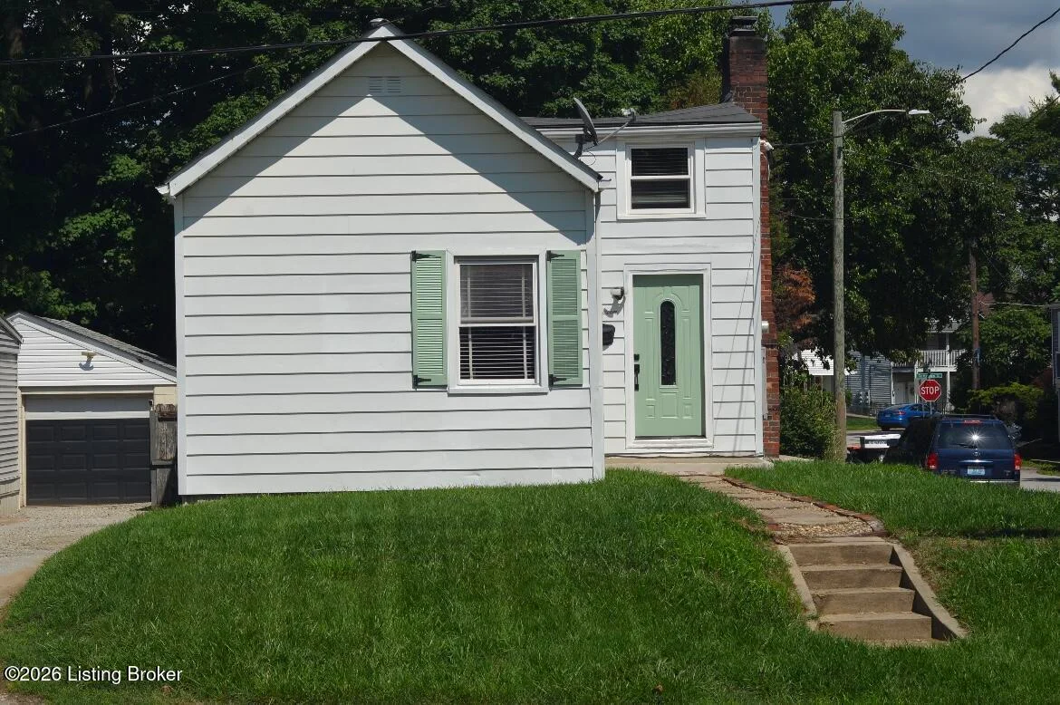 2015 Fort St - Main photo