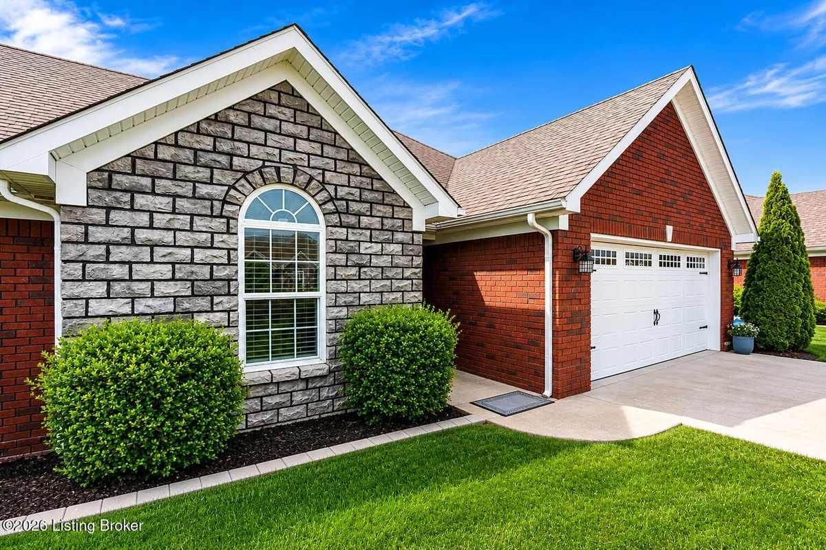 119 Sweetspire Dr - Main photo