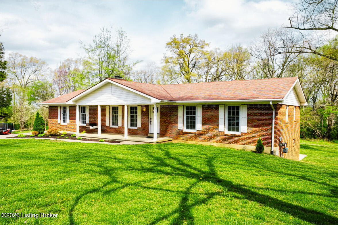210 Alexander Dr - Main photo