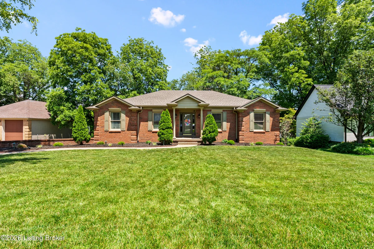 217 Edgewood Dr - Main photo