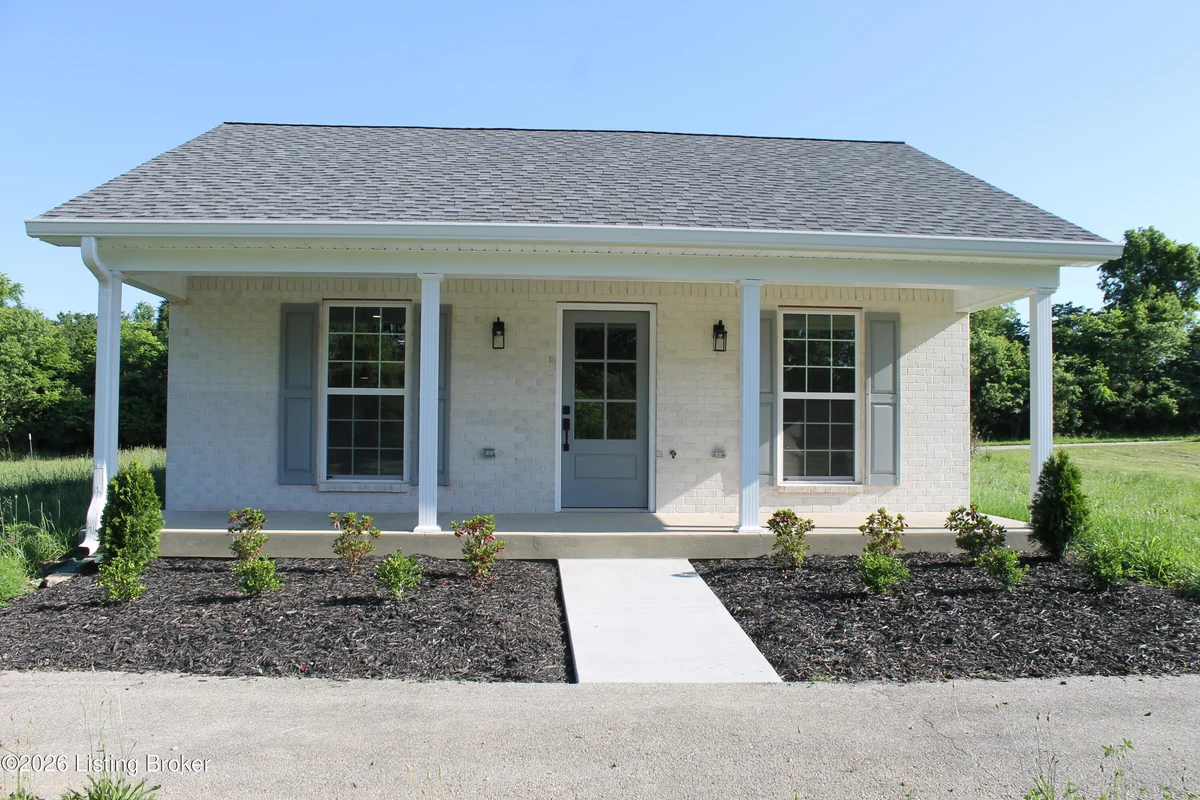 1719 Veterans Ave - Main photo