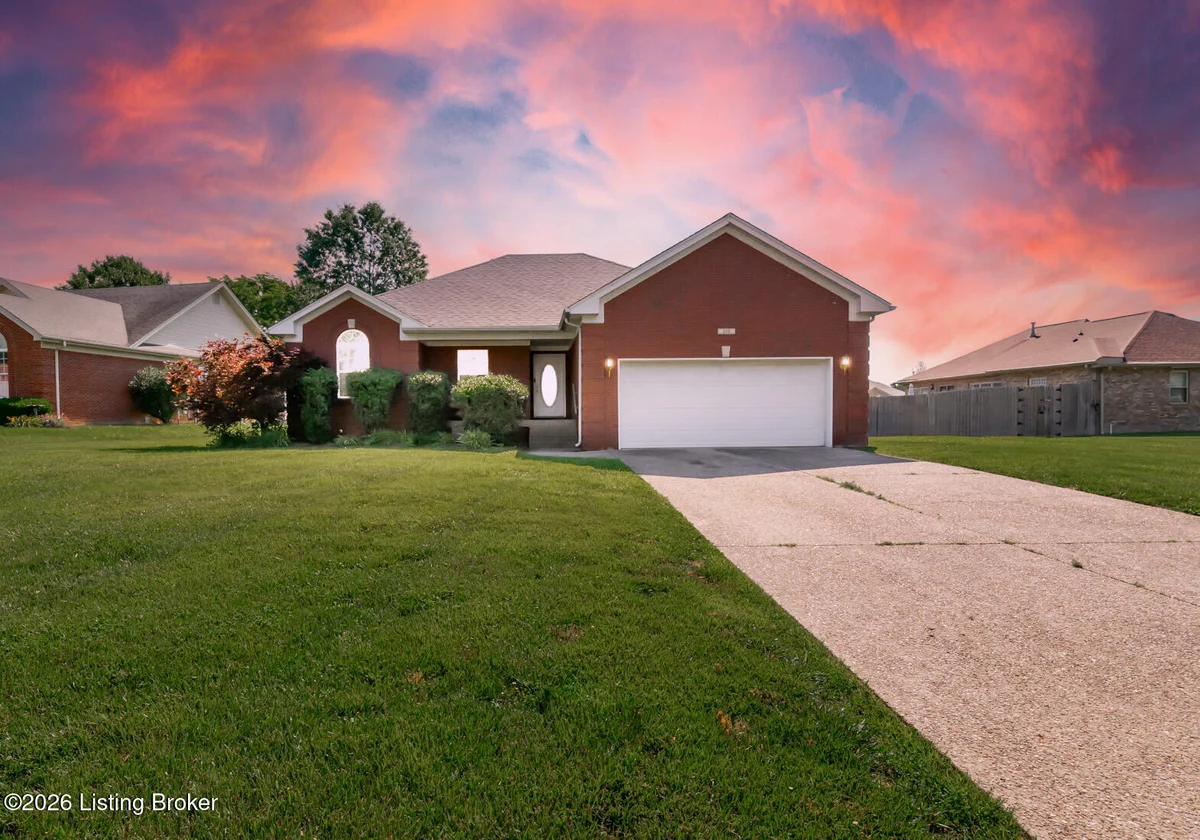 350 Jade Dr - Main photo
