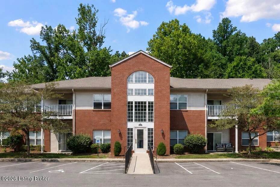9208 Hawthorne Pointe Dr 203 - Main photo