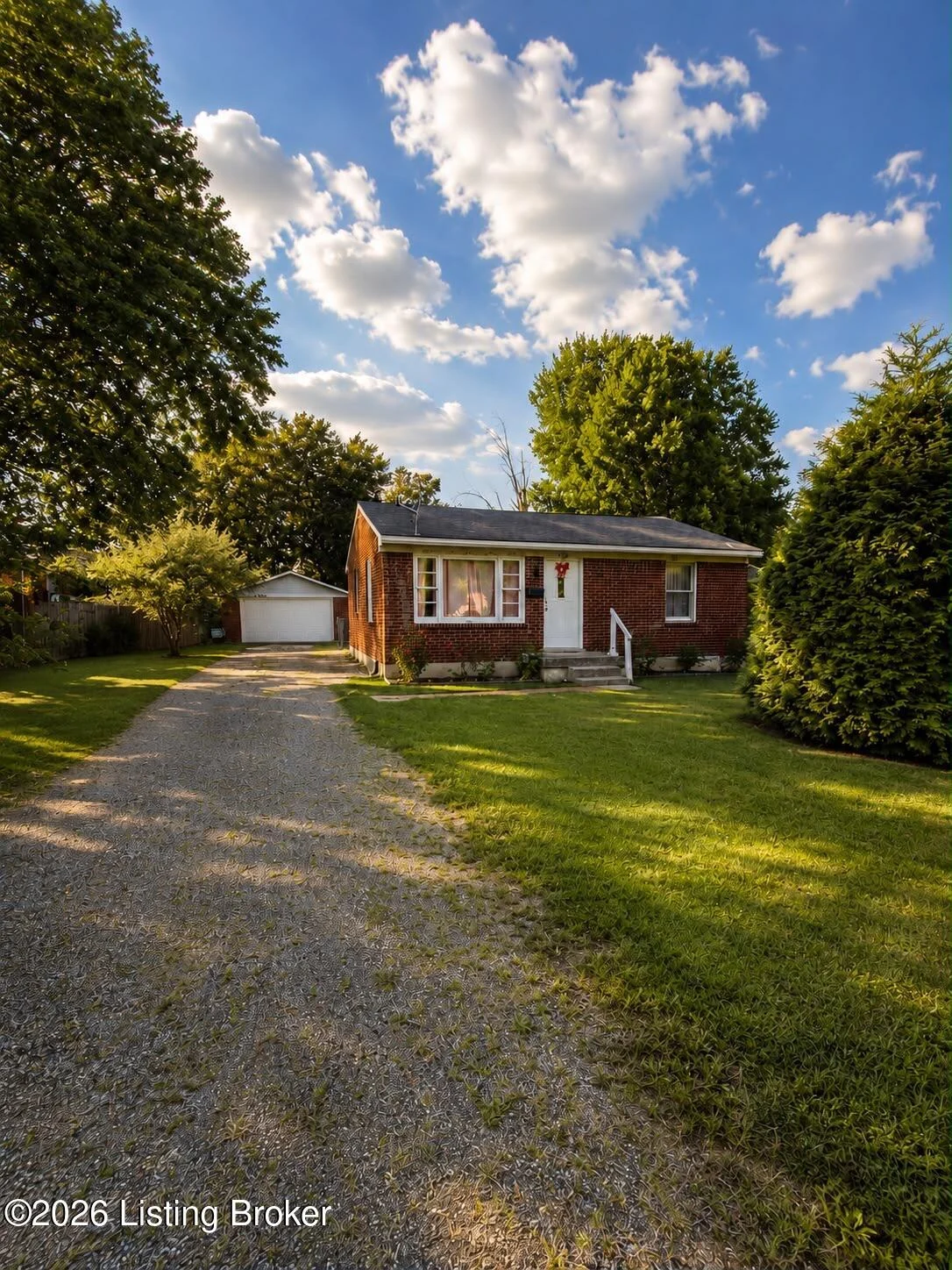 2612 Benoch Ave - Main photo