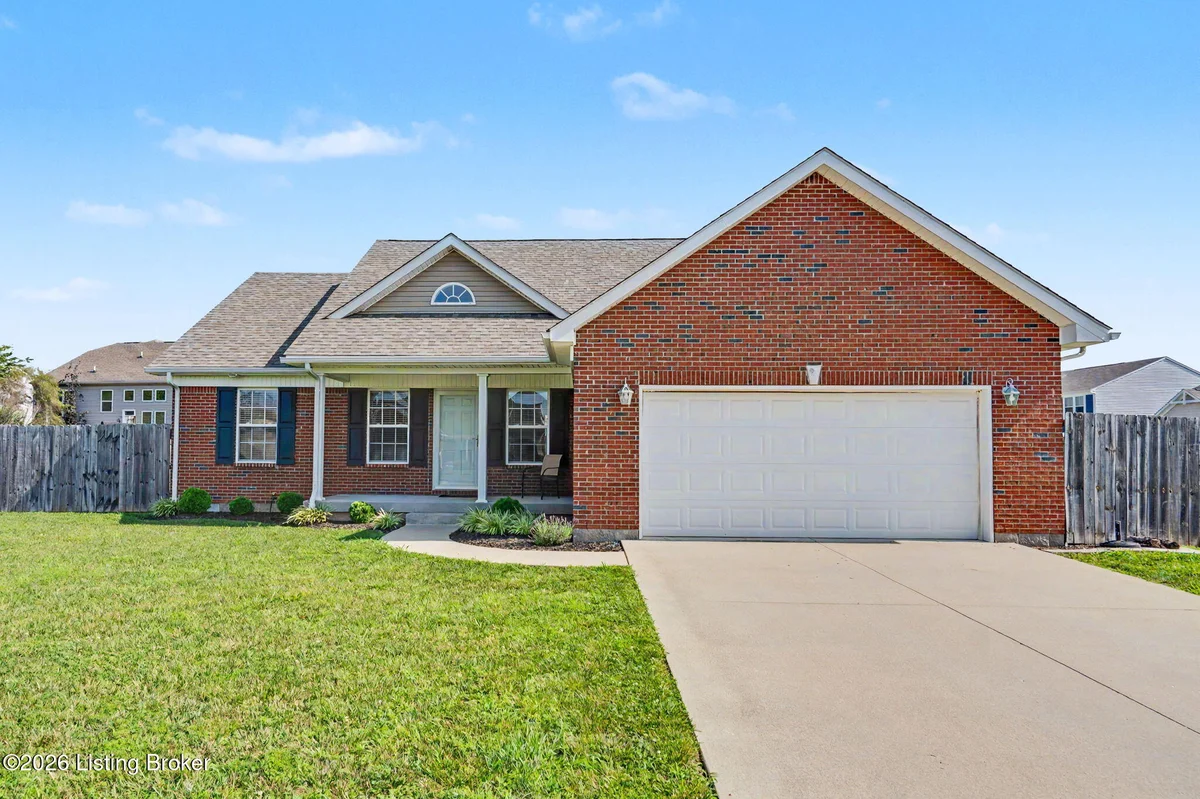 298 Eagle Feather St - Main photo